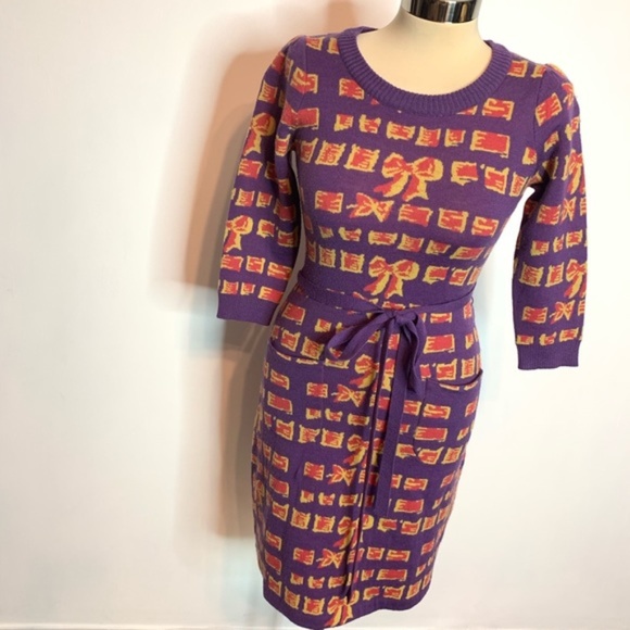 Betsey Johnson Dresses & Skirts - Betsey Johnson bow sweater dress